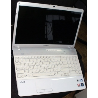 Ноутбук Sony Vaio VPCEB3E1R (Intel Pentium P6100 (2x2.0Ghz) /4096Mb DDR3 /320Gb /Radeon HD5470 /15.5" TFT 1366x768) - Красково